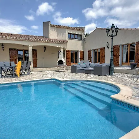 Modern With Private Pool